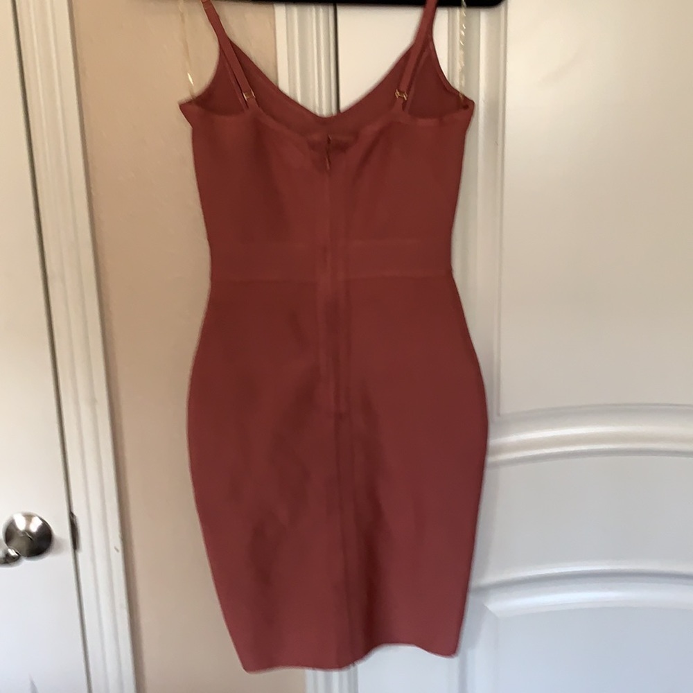 Dark pink dress - Picture 2 of 3